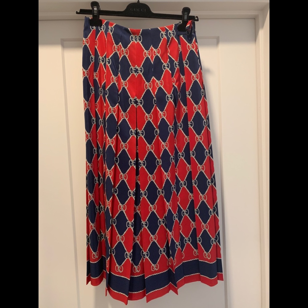 GG logo pleated skirt